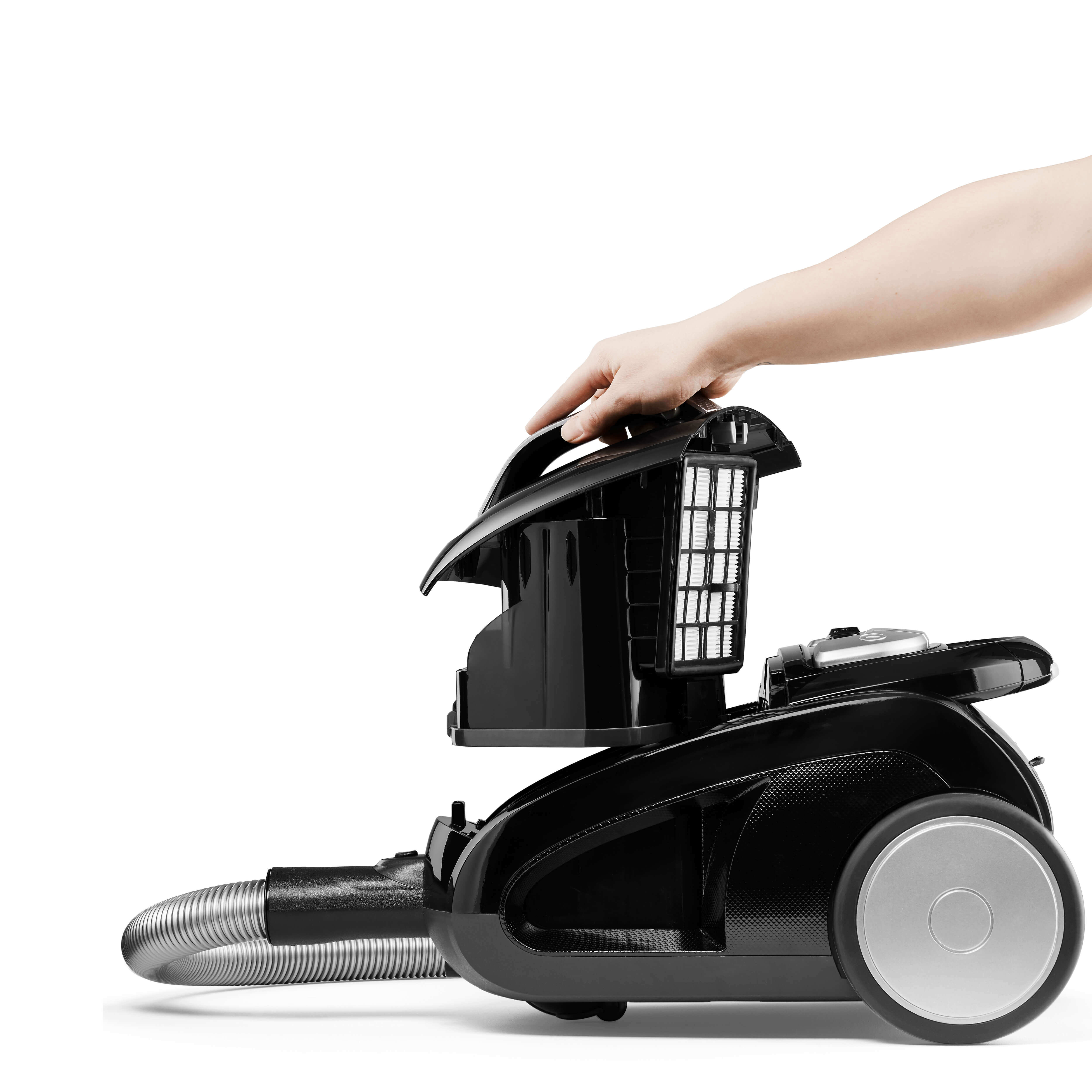Black Meteor vacuum cleaner with filter